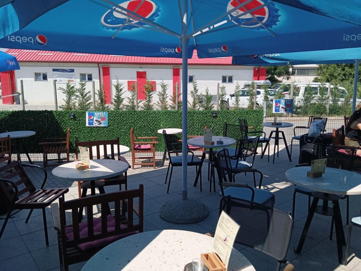 Hostel & Cafe Mild Охрид Экстерьер фото